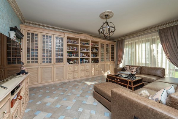 Optimale Farbgestaltung für Ihr Homeoffice: So steigern Sie Fokus und Effizienz am Arbeitsplatz!